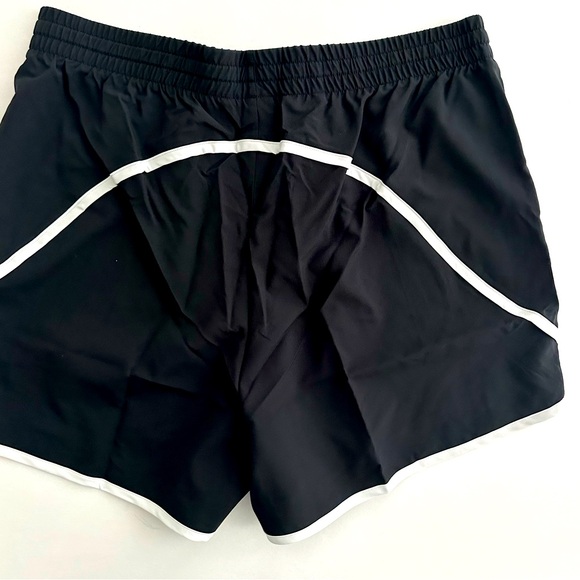 Gymshark S Training Contrast Loose Shorts 4" - Picture 3 of 5